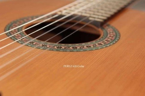 Классическая гитара PEREZ 620 CEDAR фото 8