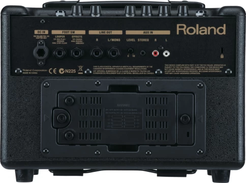 Комбоусилитель для акустической гитары ROLAND AC-33 Black (на батарейках) фото 4