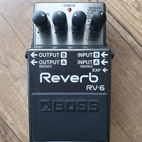 Педаль эффекта BOSS RV-6 Reverb (B-Stock) фото 1