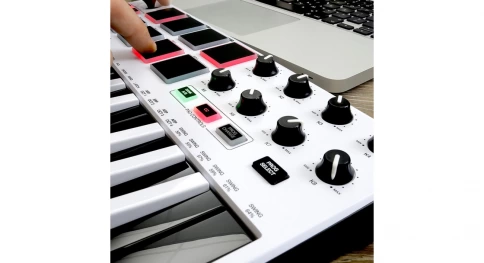MIDI Клавиатура AKAI PRO MPK Mini MKII LE White фото 6