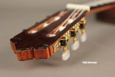 Классическая гитара PEREZ 650 CEDAR фото 8