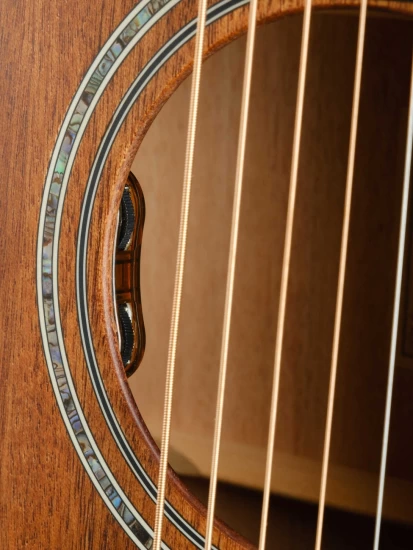 Электро-акустическая гитара Cort L450CL NS WBAG Luce Series фото 3