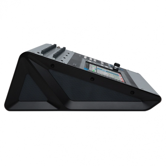 Цифоровой микшерный пульт QSC TOUCHMIX-30 PRO фото 2