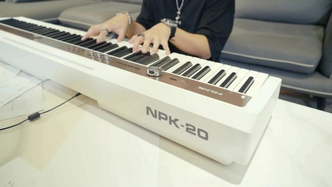 Цифровое пианино Nux NPK-20 WH фото 9