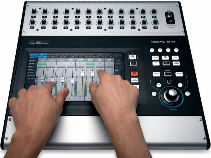 Цифоровой микшерный пульт QSC TOUCHMIX-30 PRO фото 4